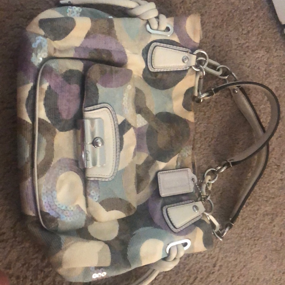 Coach - Picture 3 of 3